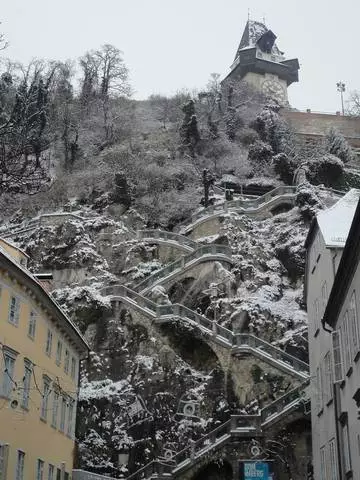 Que devrais-je voir à Graz? Les endroits les plus intéressants. 42634_8