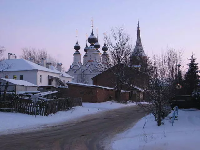 Πού είναι καλύτερο να μείνετε στο Suzdal;