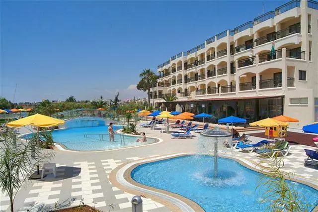 O que é o hotel para optar por relaxar em Ayia Napa?