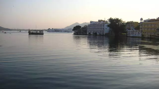 Yini okufanele uyilindele eholidini e-Udaipur?