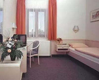 Apakah hotel untuk dipilih untuk berehat di Cologne? 4698_13