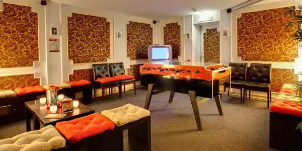 Jaký hotel se rozhodl relaxovat v Kolíně nad Rýnem? 4698_9