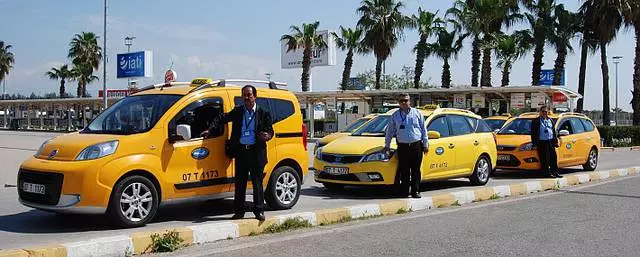 Festi f'TIKIROV: Kif tasal hemm? Spiża, ħin tal-ivvjaġġar, trasferiment. 4702_2