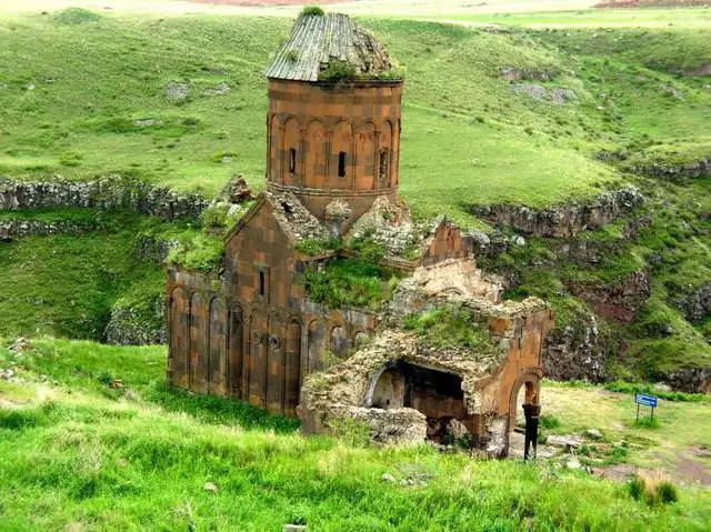 Malolo i Armenia: Fuafua ma le lelei. E tatau ona alu i Armenia? 47237_7