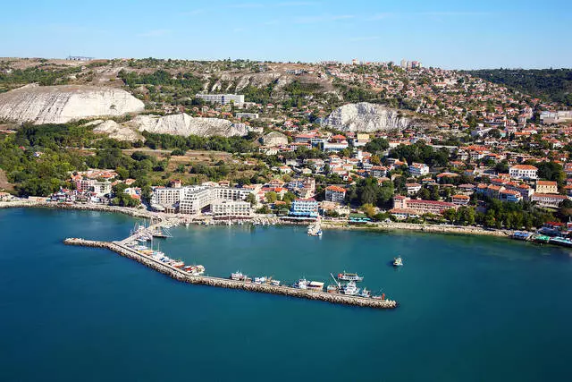 Qu'est-ce qui vaut la peine d'être consulté à Balchik? Les endroits les plus intéressants. 47808_1