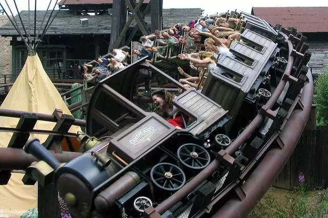 Çagalar bilen kölde dynç alyň. Peýdaly maglumatlar.