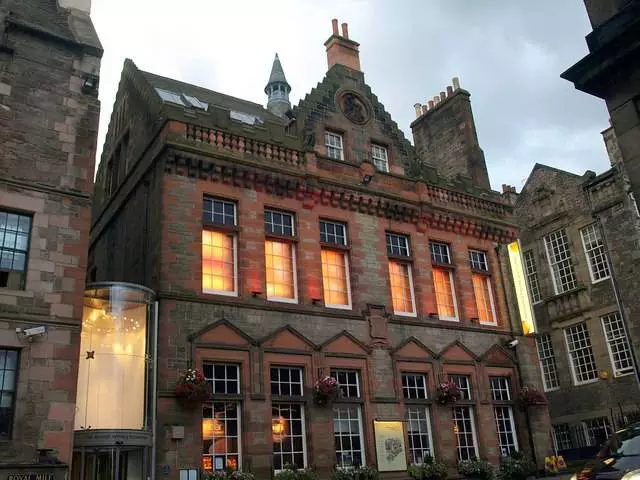 Wat is het bekijken waard in Edinburgh? De meest interessante plaatsen. 48731_4