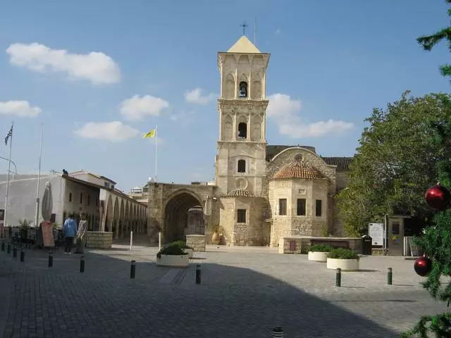 Menene darajan duba a Larnaca?