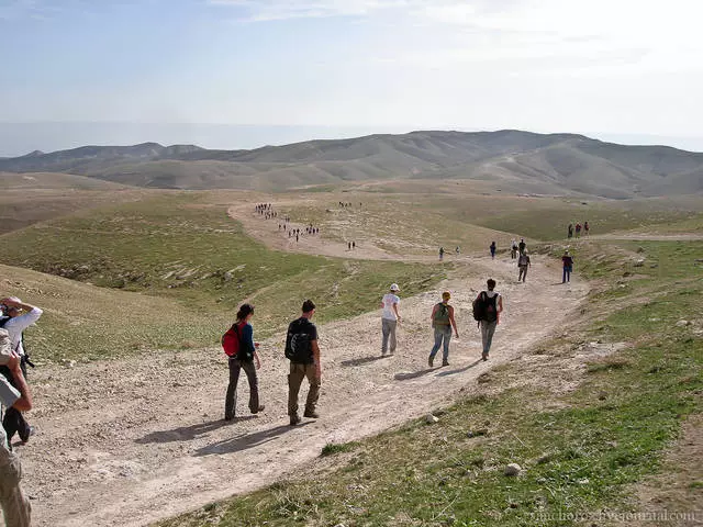 Israelen auto-atsedenaren ezaugarriak. 4906_2