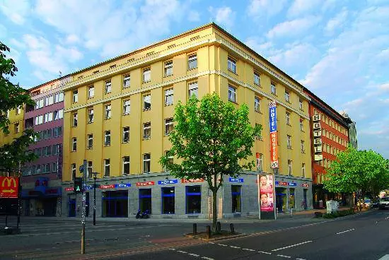 Apa hotel kanggo milih santai ing Dortmund? 4949_8