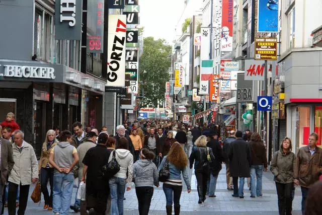 Shopping i Köln. Hva kan jeg kjøpe? Hvor? Hvor mye?