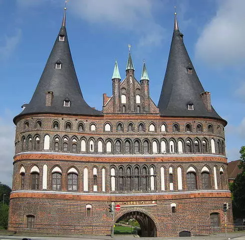 Beth sy'n werth edrych yn Lübeck? Y lleoedd mwyaf diddorol. 49625_8