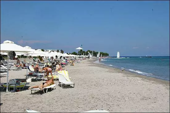 Fejn toqgħod fil-kardamen? Għajnuniet għat-Turisti. 50130_3