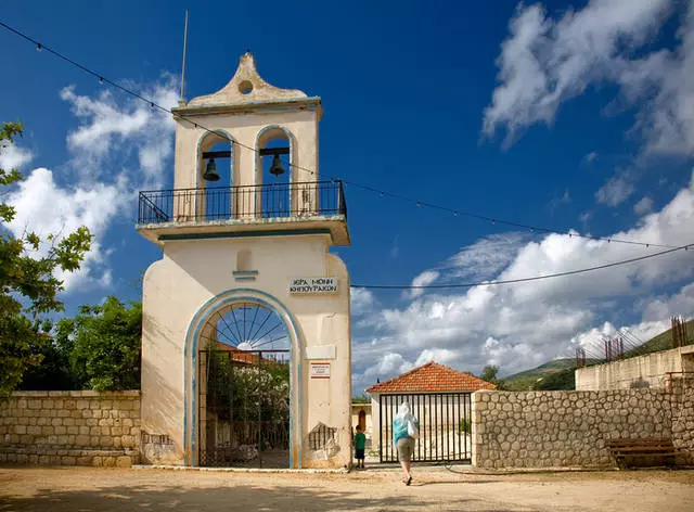 Yini ekufanele ukubheka i-kefalonia? Izindawo ezithakazelisa kakhulu. 50214_3