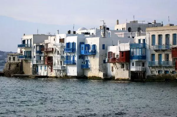 Mykonos પર શું વર્થ છે? સૌથી રસપ્રદ સ્થાનો. 50478_1