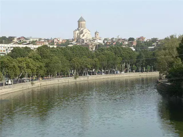 Macluumaad waxtar leh oo ku saabsan fasaxa Tbilisi. Talooyin ku saabsan dalxiisayaasha khibradda leh. 51071_3