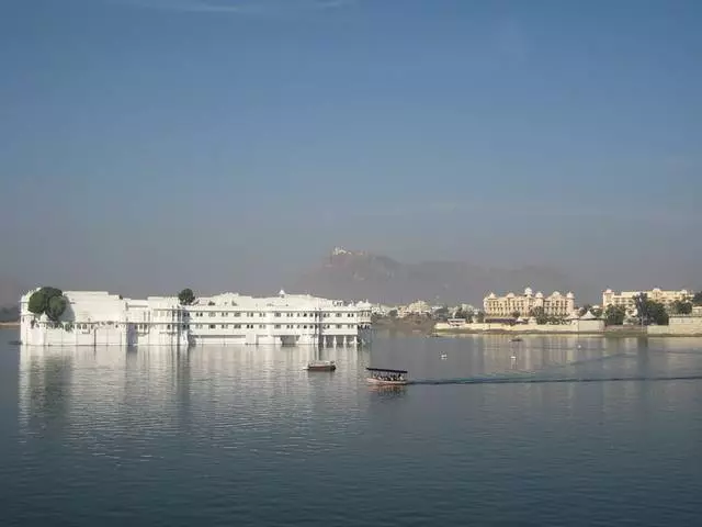 Udaipur менен эмнени баалай алабыз? 5125_6