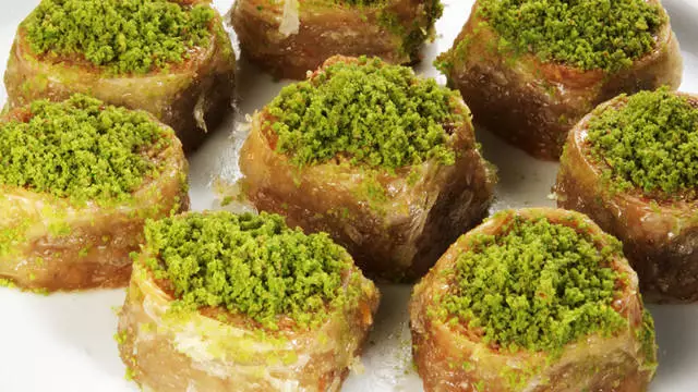 Abinci a Turkiyya: Swkish Sweets da kayan zaki 5206_11