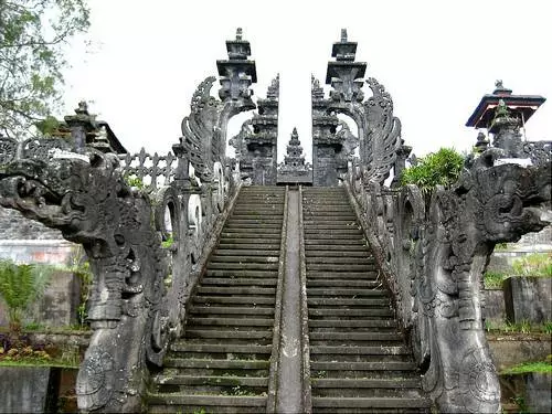 What excursions should be visited by Bali? Where better to buy excursions? 52328_5