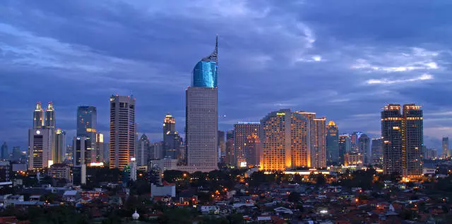 Aoga faamatalaga e uiga i le aso malolo i Jakarta. Fautuaga mo le poto masani turisi. 52452_1