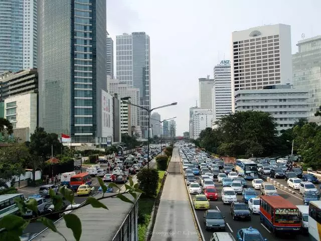 Aoga faamatalaga e uiga i le aso malolo i Jakarta. Fautuaga mo le poto masani turisi. 52452_2