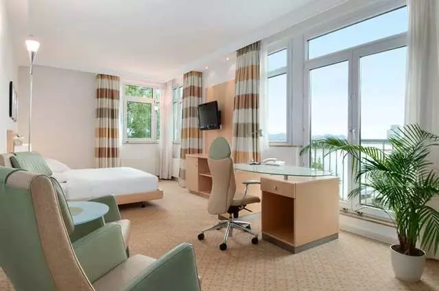 What is the hotel to choose to relax in Bonn? 5251_7