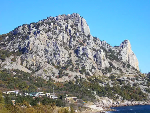 Quais excursões valem a pena visitar em Simeiz? 5325_2