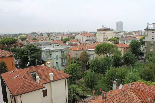 Vaut-il la peine d'aller avec les enfants à se reposer à Rimini? 5350_1