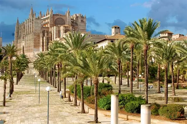 Palma de Majorca-да қандай тұрарлық? Ең қызықты жерлер.