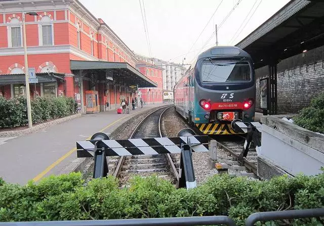 Como: Comment obtenir? Coût, temps de trajet, transfert. 54560_3