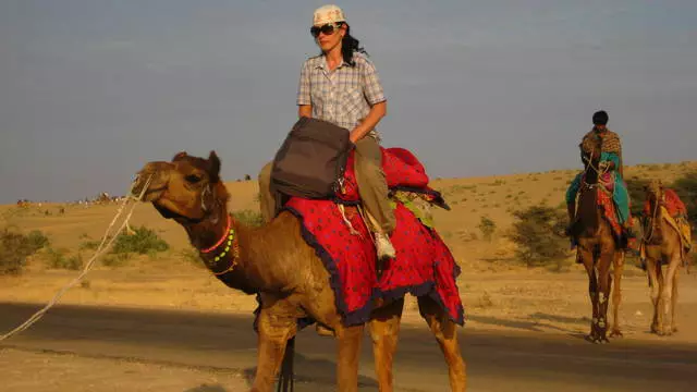 Jaisalmer is de gouden stad India. Is het de moeite waard om te gaan en hoe er te komen? 5480_2