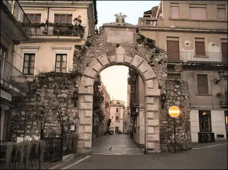 Ciò che vale la pena vedere a Taormina? I luoghi più interessanti. 55207_16