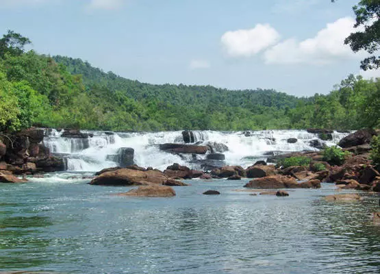 ಕೊಹ್ ಕಾಂಗ್ನಲ್ಲಿ ನಾನು ಏನು ನೋಡಬೇಕು? ಅತ್ಯಂತ ಆಸಕ್ತಿದಾಯಕ ಸ್ಥಳಗಳು. 55500_1