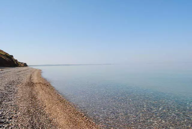 Жээкте эс алуу: жакшы жана жаман жактары. Жээкке барышым керекпи? 56456_4