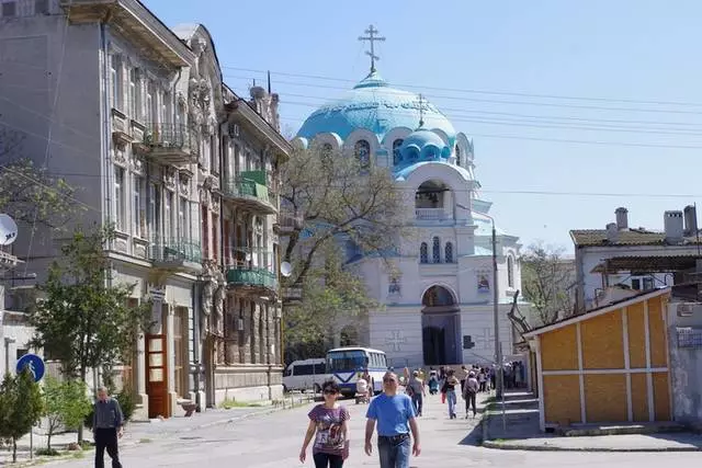 Poilsis Evpatorijoje: turistinės apžvalgos 56551_1