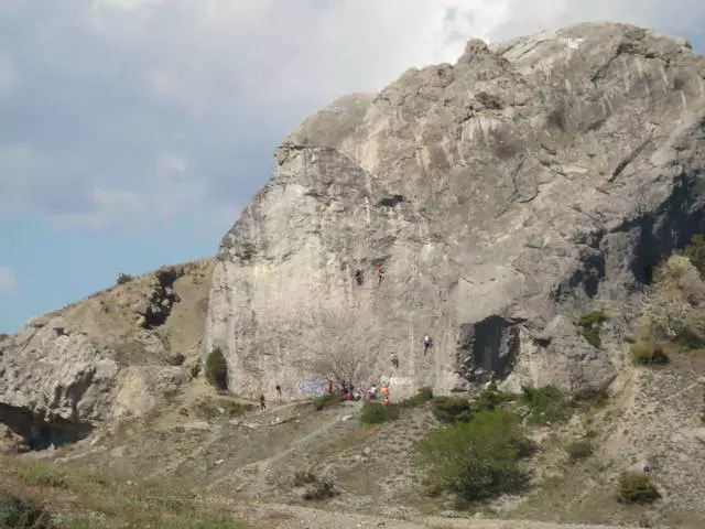 Wat ass derwäert ze kucken am Sudak? Déi interessantst Plazen. 56952_2