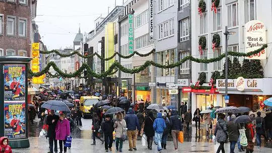 Winkelje yn Aachen: Wêr moatte jo winkelje en wat te keapjen? 5794_6