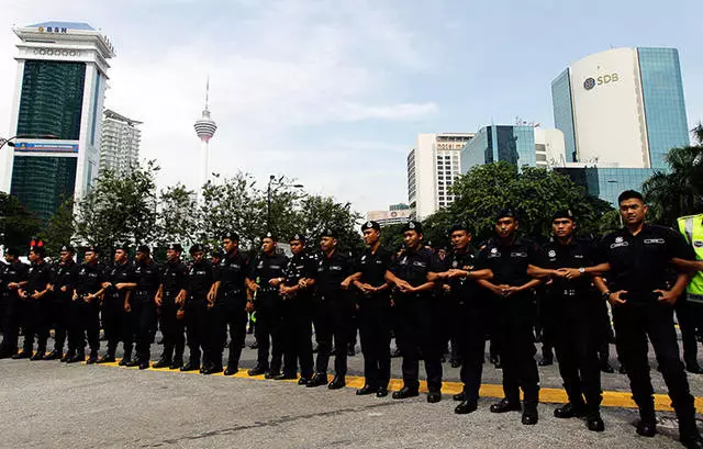 Información útil sobre a festa en Kuala Lumpur. Consellos para turistas experimentados. 57962_7