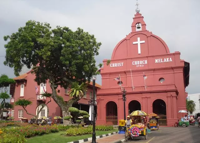 Wat ass derwäert ze gesinn am Malacca? Déi interessantst Plazen. 58068_6