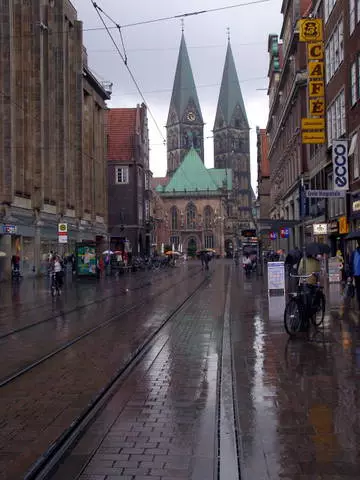 Shopping sa Bremen: Saan pupunta sa pamimili at kung ano ang bibili?