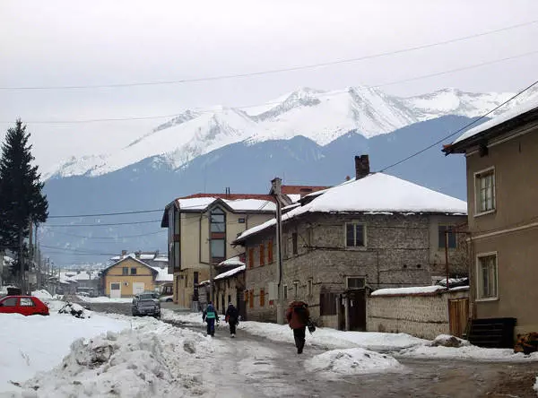 What is worth viewing in Bansko?