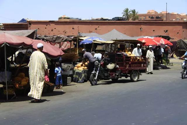 Kini o tọ wiwo ni Crakosh? Awọn aye ti o nifẹ julọ. 58495_1