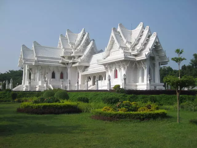 Lumbini دا كۆرۈشكە ئەرزىيدىغان نەرسە نېمە? ئەڭ قىزىقارلىق جايلار. 58865_8