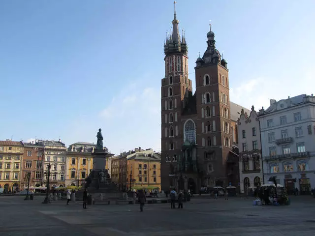 Wat is het bekijken waard in Krakau? De meest interessante plaatsen. 59479_2