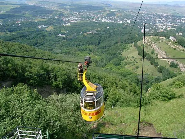 Unsa man ang gusto nga pagtan-aw sa Kislovodsk? Ang labing makapaikag nga mga lugar. 60434_4