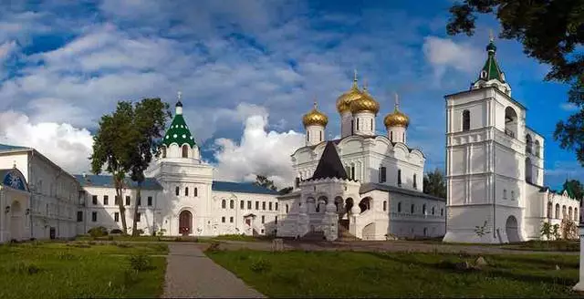 Wat moet ek in Kostroma sien? Die interessantste plekke.