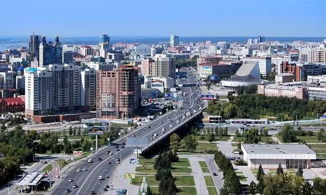 Di Novosibirsk de çi hêja ye? Deverên herî balkêş.