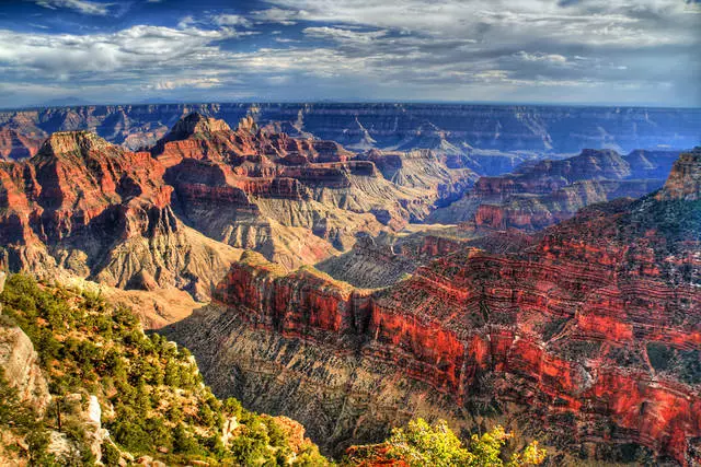 Ripozu en Grand Canyon: Avantaĝoj kaj malavantaĝoj. Ĉu indas iri al Granda Kanjono? 61501_6