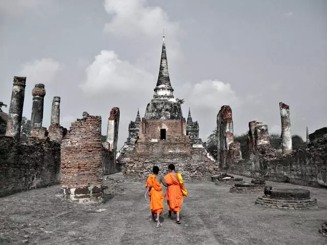 Wat is het bekijken waard in Ayuttay? De meest interessante plaatsen. 61742_4