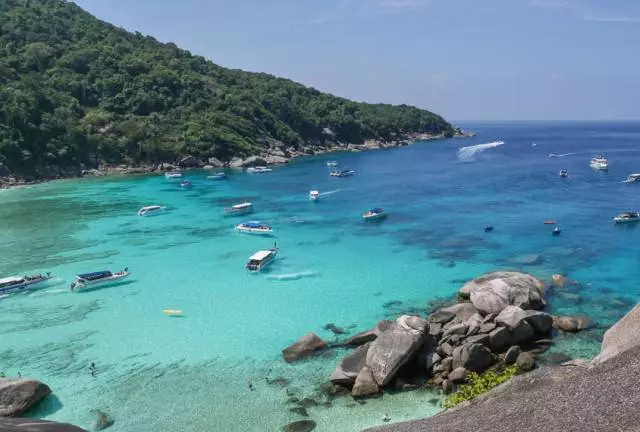 Le vacanze di Siemilane: pro e contro. Vale la pena andare a Similan?